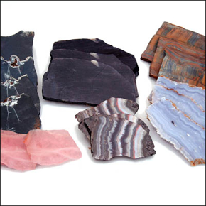 Afbeelding voor categorie Edelstenen in plakken/schijven gezaagd voor edelsteenbewerking